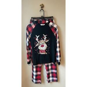 Cutematchy Red & Black Plaid Reindeer Christmas 2pc Womens Pajamas, Size Small